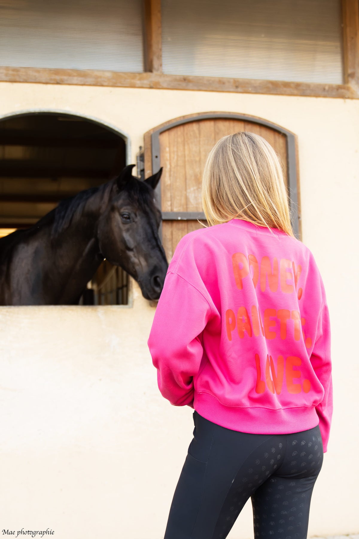 Sweat oversize LOLA – Poney Paillettes Love – Rose & rouge