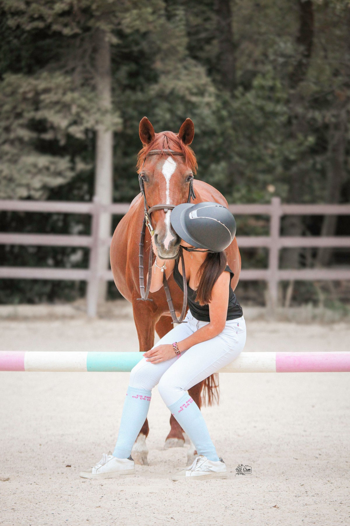 Chaussettes d’équitation Ça Passe ou Ça Casse – Bleu ciel ( écriture rose )