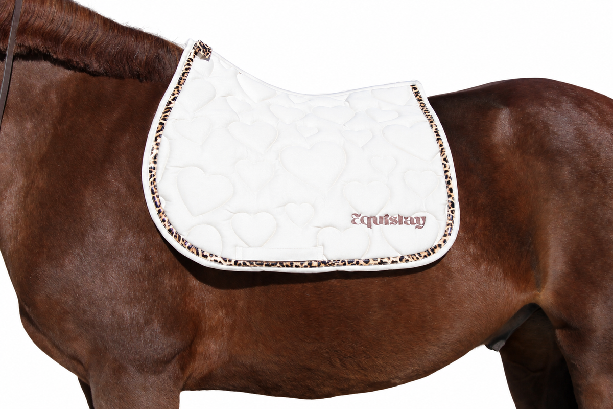 Tapis de selle CSO AMOUR – Cœur léopard
