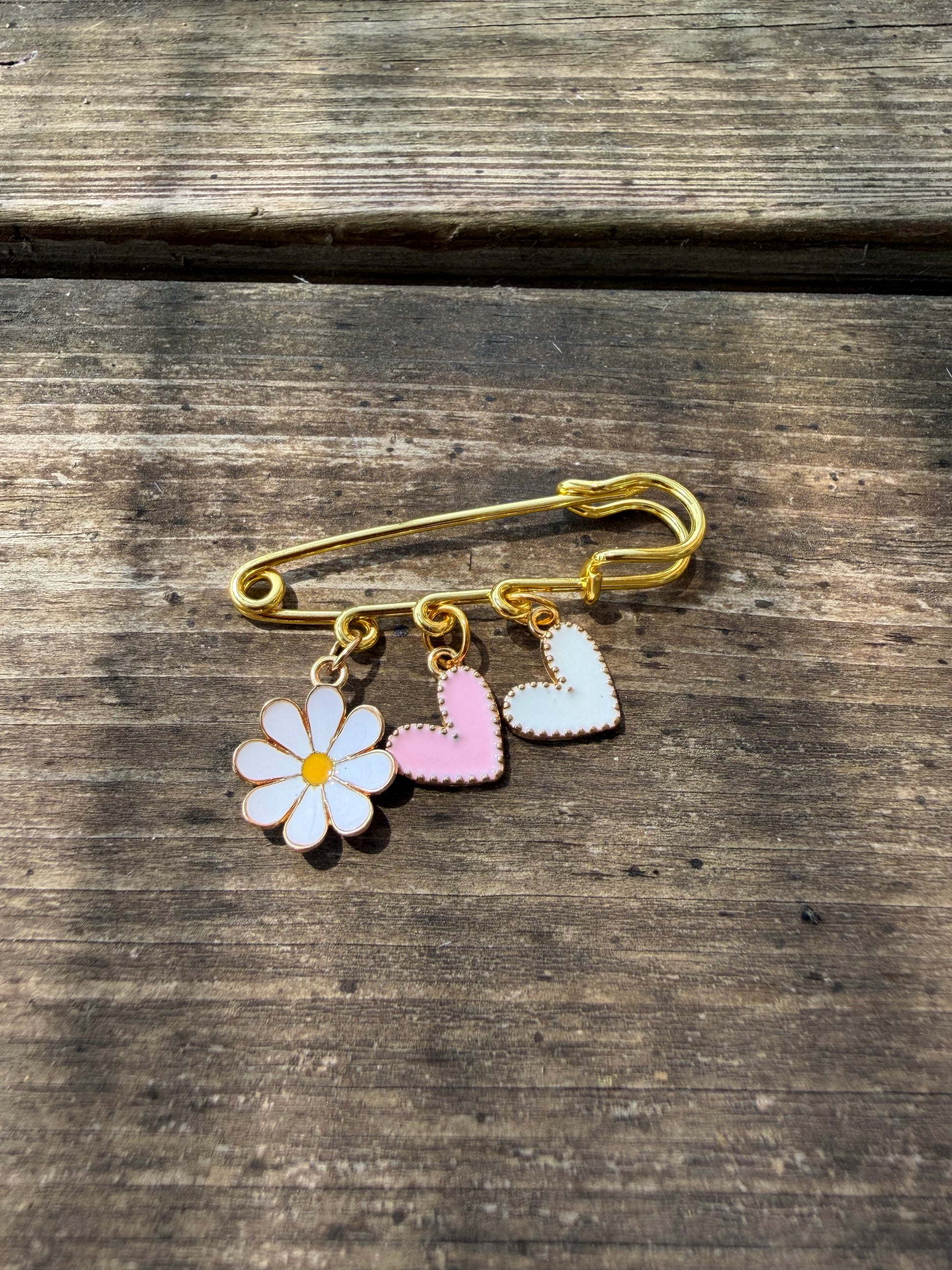 Broche cavalière cheval Fleur Cœur rose Cœur blanc tapis veste | Equislay