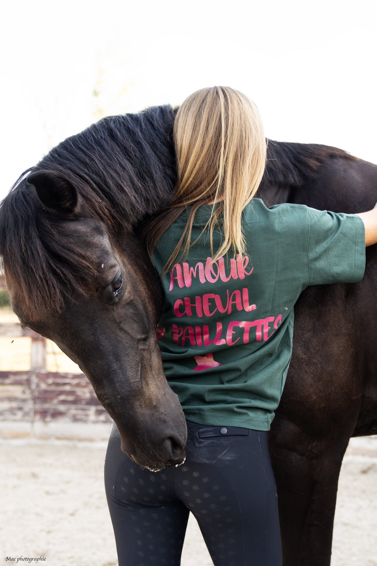 T-shirt oversize ROMY – Amour, cheval & paillettes – Vert & rose