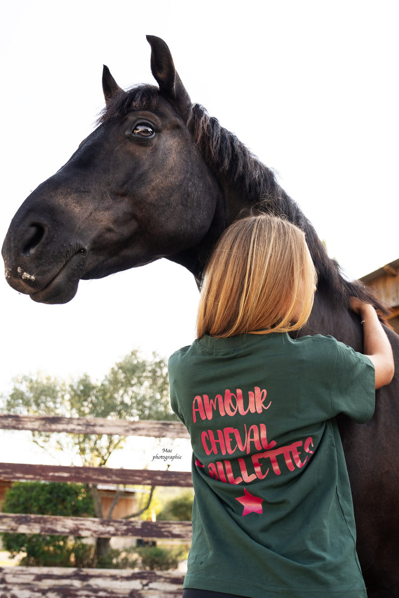 T-shirt oversize ROMY – Amour, cheval & paillettes – Vert & rose