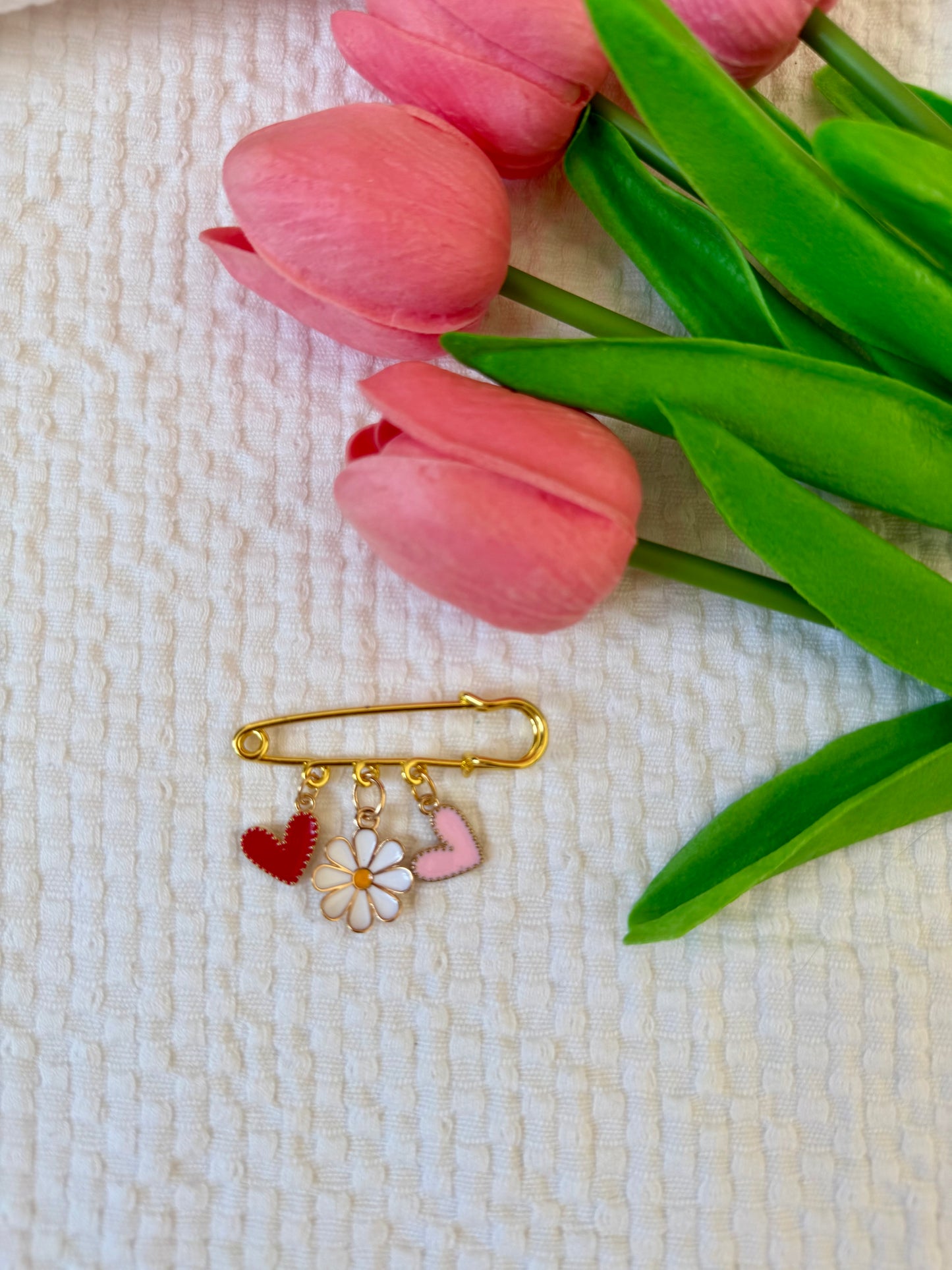 Petite Broche Cœurs & Marguerite