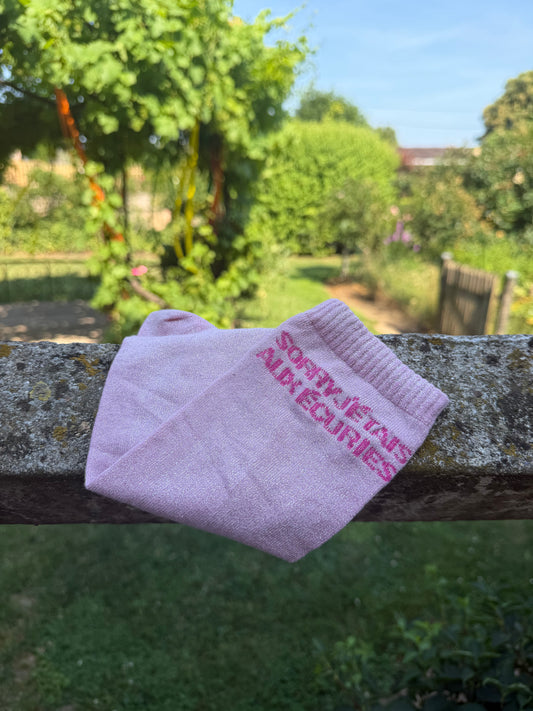 Chaussettes équitation à paillettes Sorry j'étais aux écuries – Rose pâle (écriture fuchsia) | Equislay