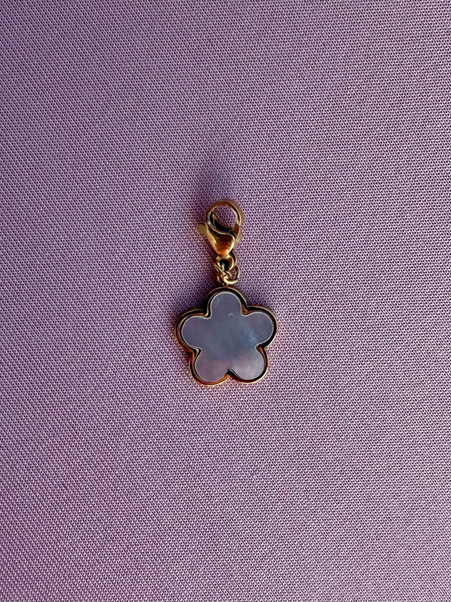Charm fleur blanche - Equislay