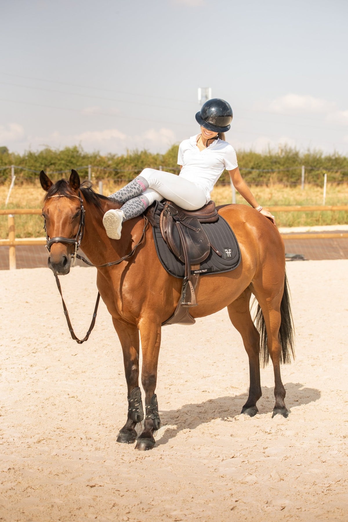 Chaussettes Horse Addict – Léopard Gris (écriture rose) - Equislay