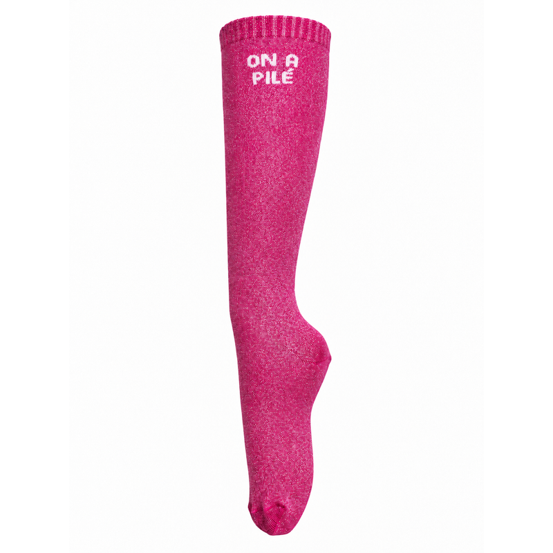 Chaussettes d’équitation On a Pilé – Rose Fuchsia – vue entière sur fond blanc