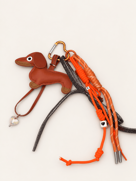 Porte-clés Teckel Marron – Breloque Sac Cavalière Coeur Nacré - Equislay